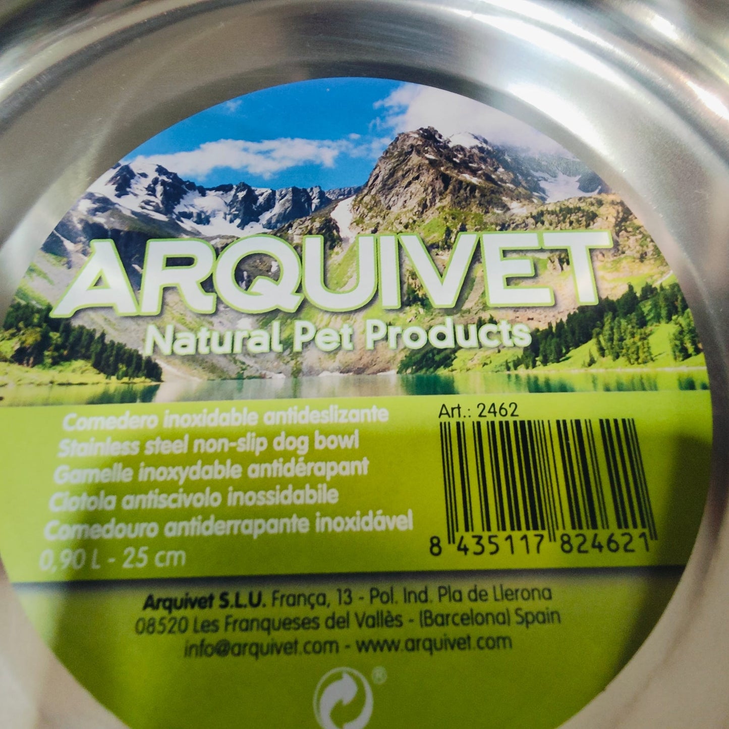 COMEDERO ACERO INOX.ANTIDESLIZANTE 20.5cm /0,70Lts.